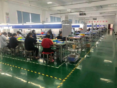 来凤人注意！利川箱包厂急招女工300人，包吃住待遇好，综合工资3000+，把工作机会留在身边
