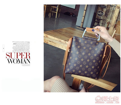 韩风轻启，随性百搭——深度解析2017春季新款韩版老花铁把水桶包